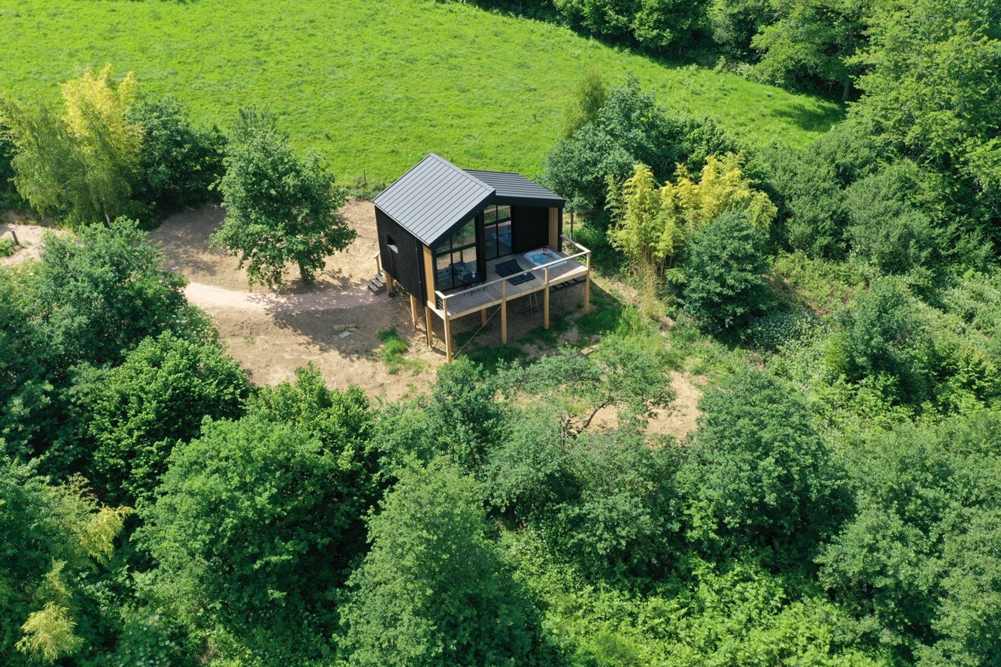 Hébergement UnicStay : Cabane Petite Ourse & Spa à Cunlhat
