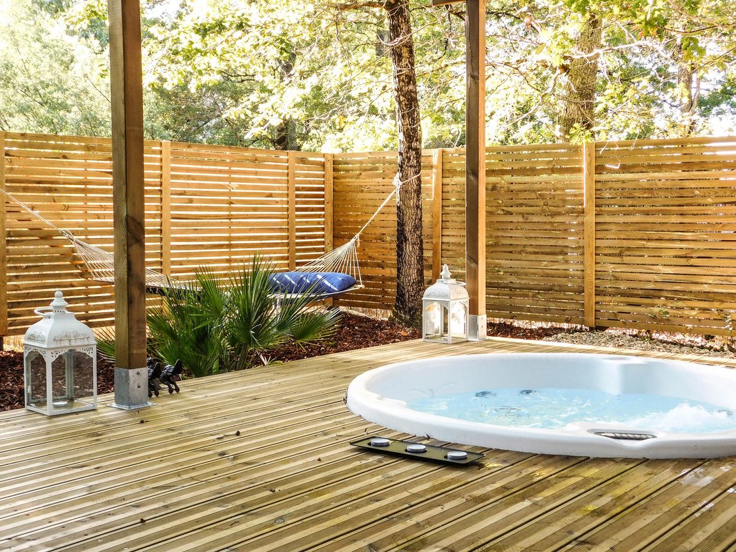 terrasse_cabane_haute_en_couleur