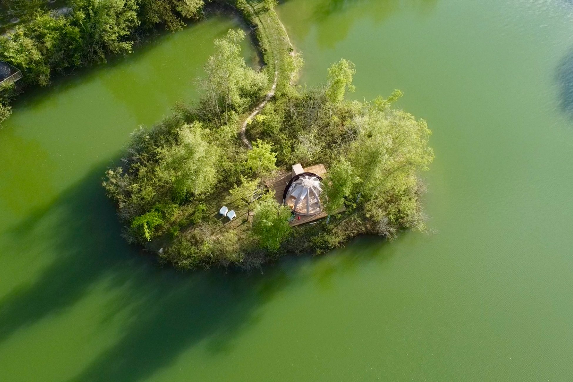 Hébergement UnicStay : Le Dôme étoilé sur l'île à Gravon