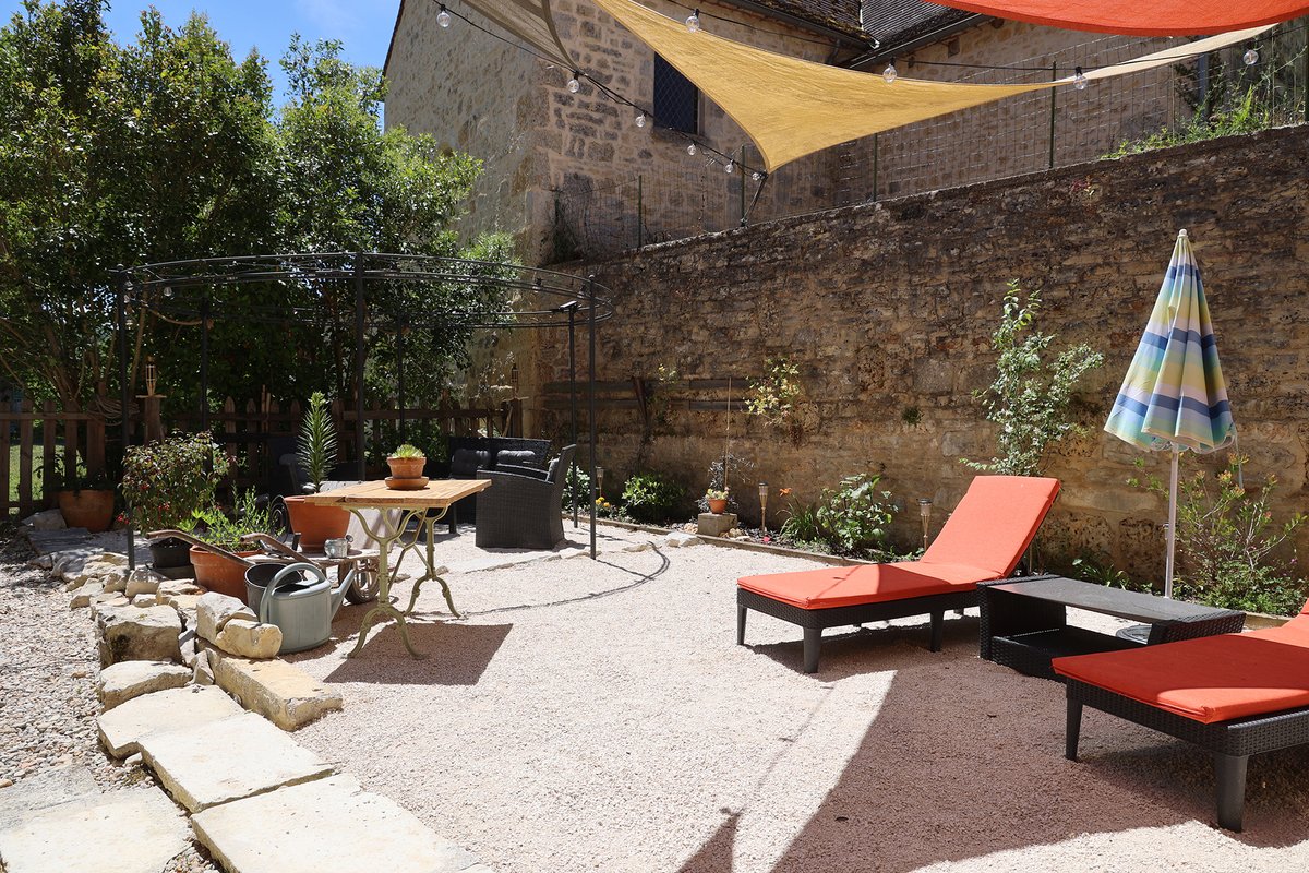 L'Aile Renaissance + la Tour Médiévale - 18 personnes à Saint-Chamarand (20)