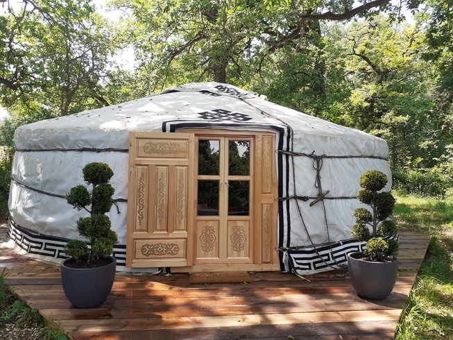 Hébergement AbracadaRoom : La Yourte à la douceur des chênes - Image 1