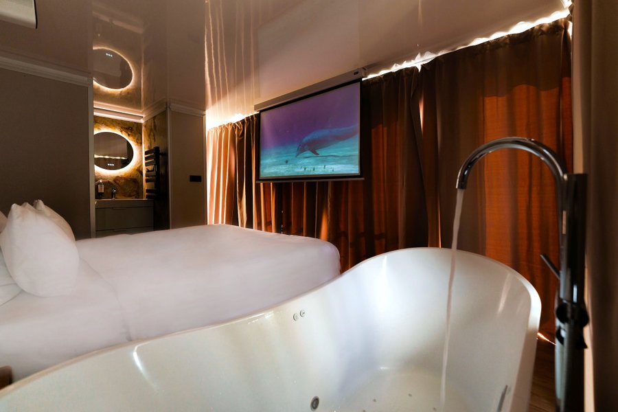 Hébergement AbracadaRoom : Reflet d'Amour & Balnéo - Image 7