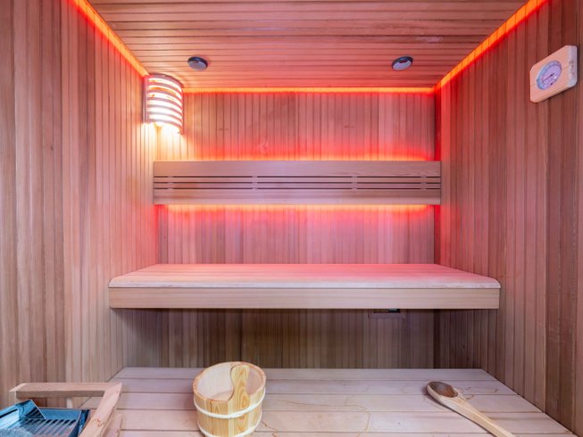 Hébergement AbracadaRoom : Eau Loin - Villa avec spa, sauna, hammam & salle de jeux - Image 4