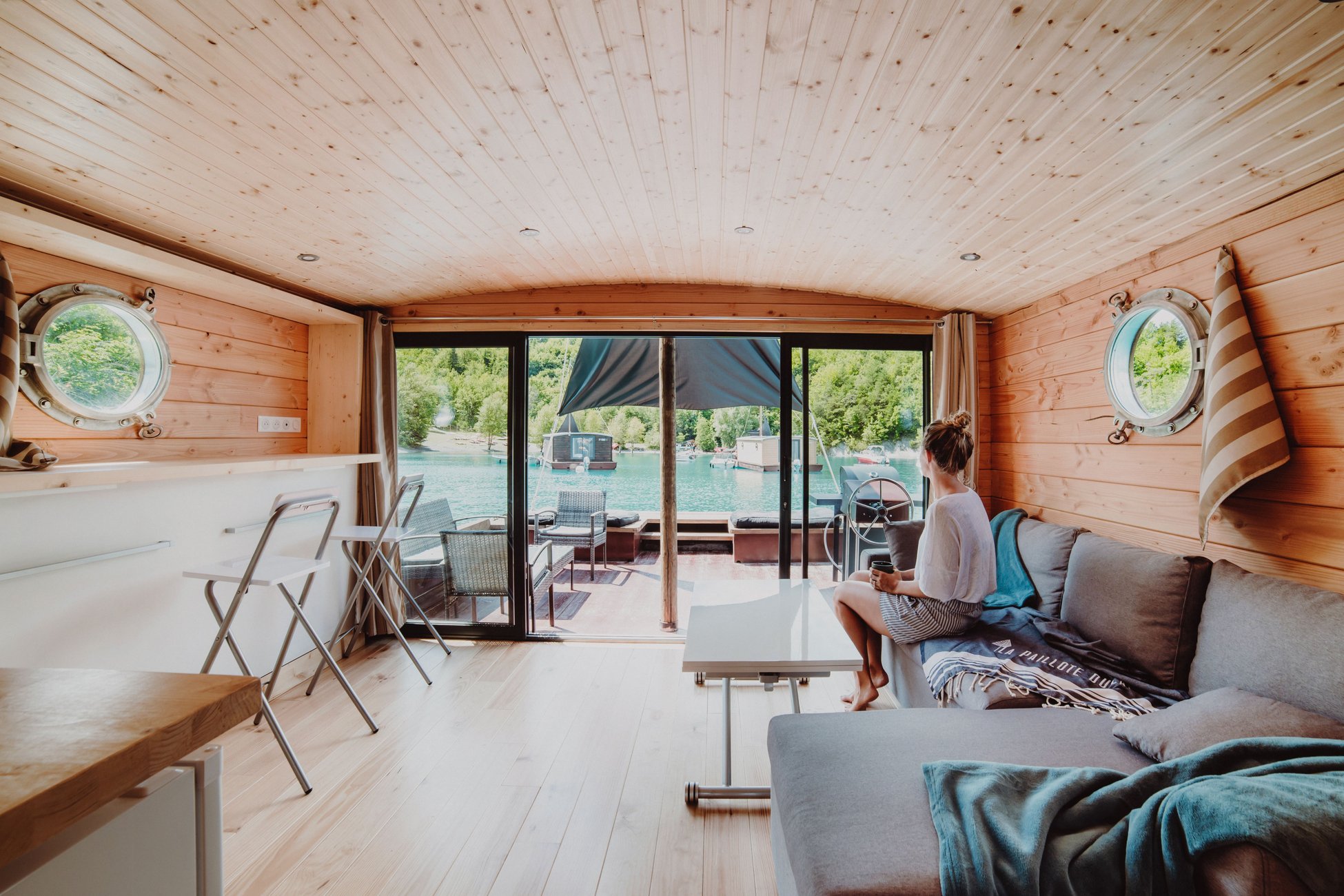 Hébergement UnicStay : Toue cabanée du lac de Serre-Ponçon - 1 à Le Sauze Du Lac