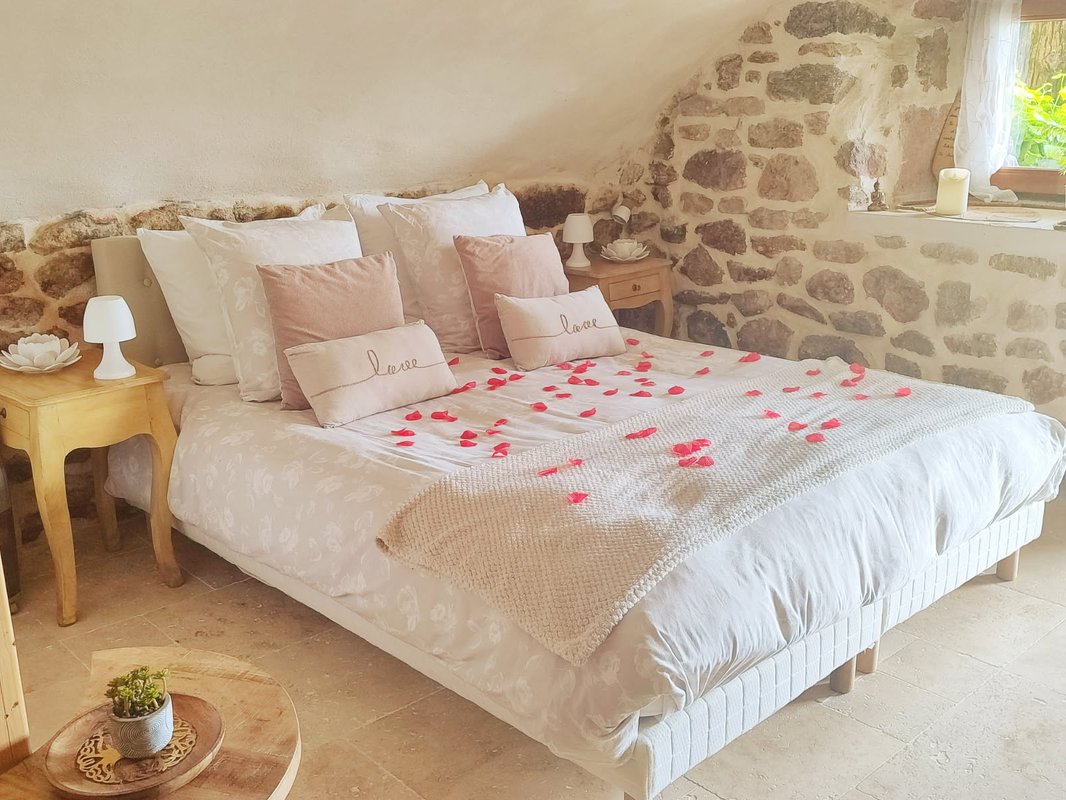 La chambre voûtée à Vernoux En Vivarais (2)