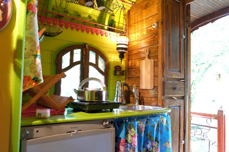 Hébergement AbracadaRoom : La Roulotte de Sandor - Image 7