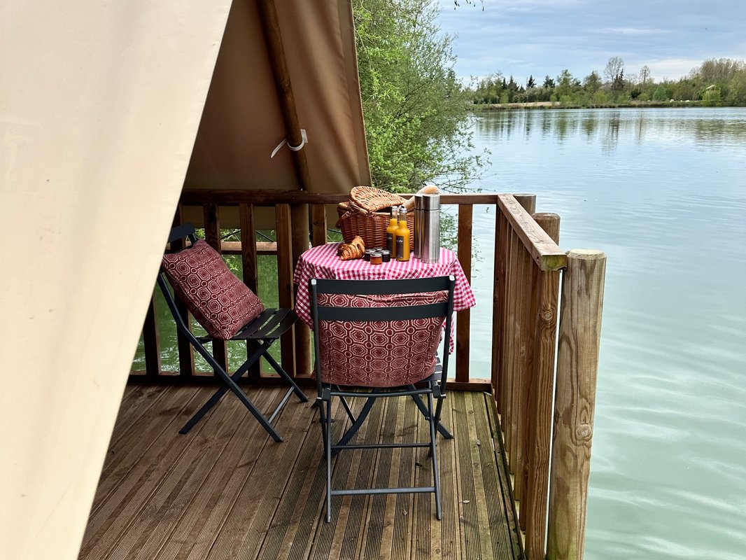 Cabane sur eau à Gravon (25)