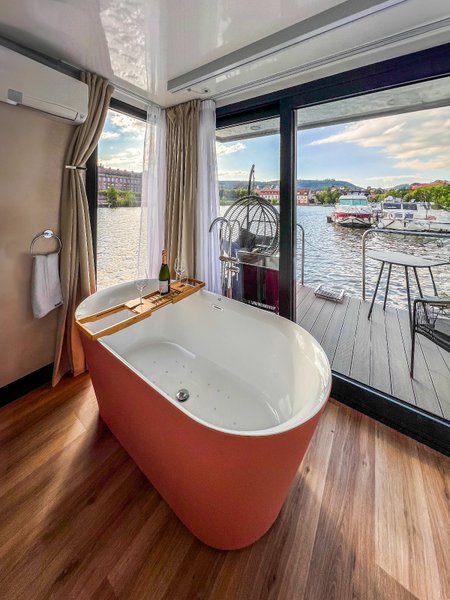 Hébergement AbracadaRoom : Suite flottante Supérieure Lit king-size Balnéo - Image 3