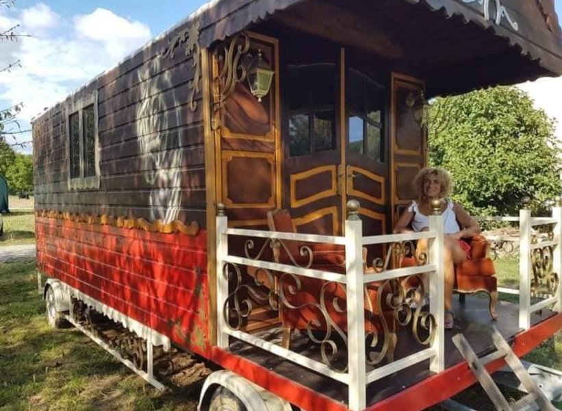 Hébergement AbracadaRoom : La Roulotte du Centre Agro Environnemental de Brassacou - Image 2