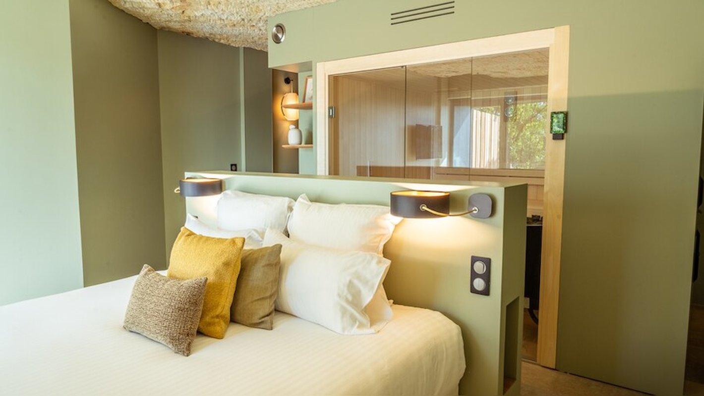 Suite Prestige Terrasse: sauna & bain nordique privatifs à Nazelles-Negron (9)