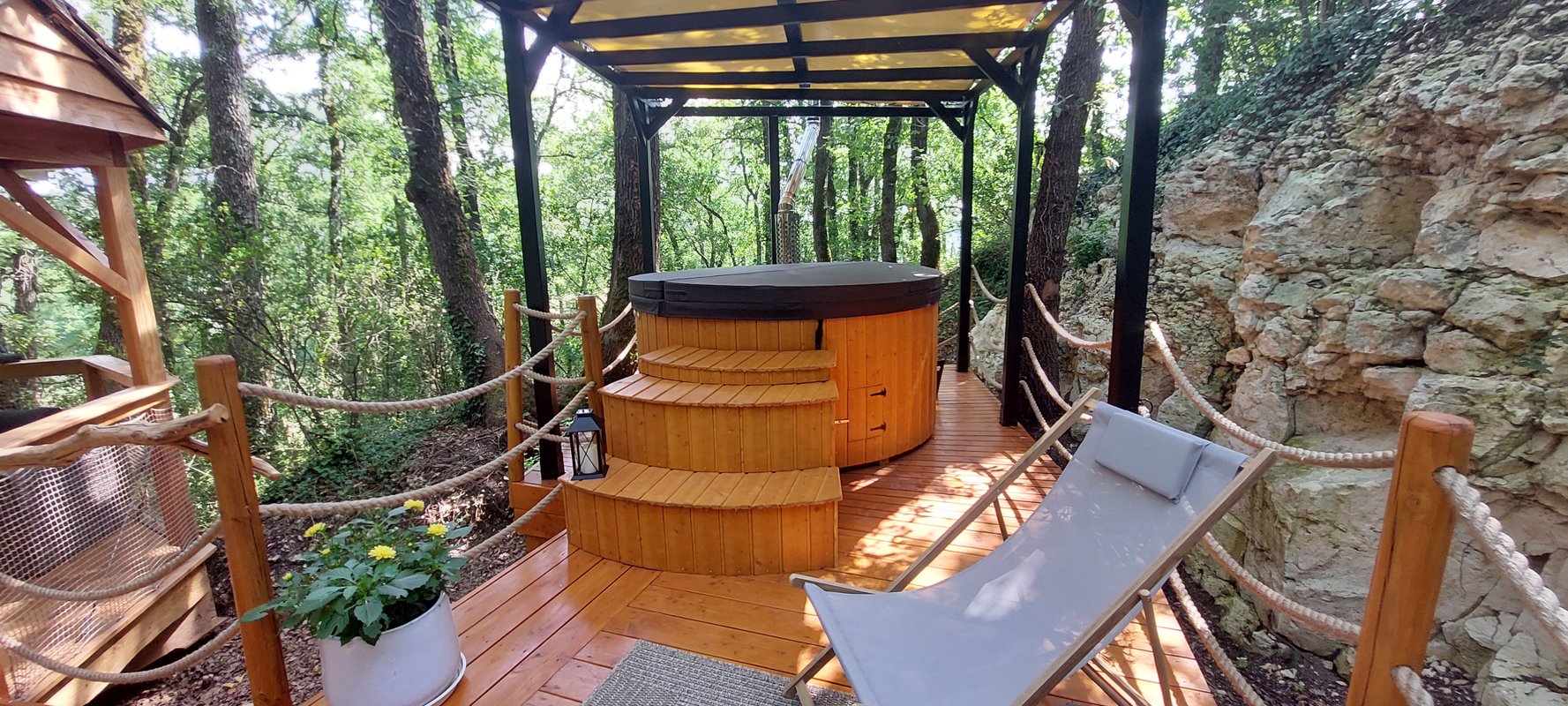 Cabane perchée GAIA & Spa à Sarrant (5)
