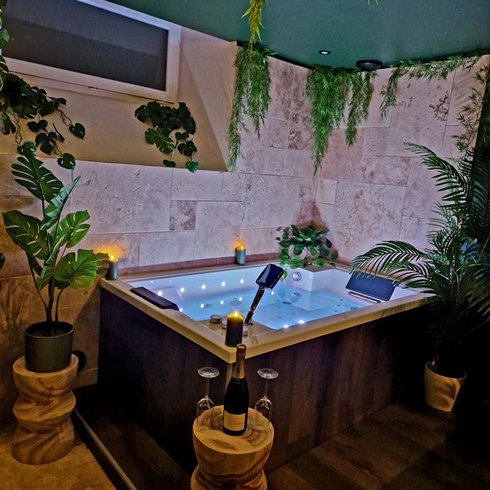 Hébergement AbracadaRoom : Jungle Room & Spa - Image 2