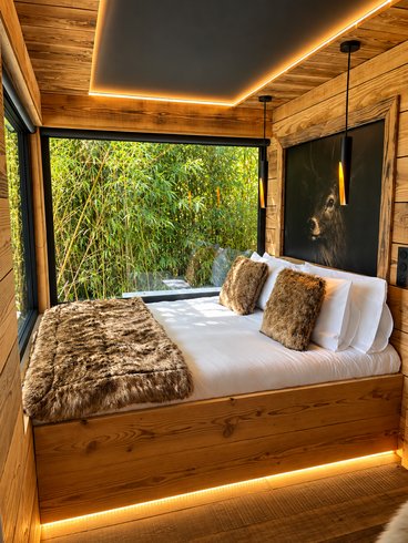 Hébergement AbracadaRoom : Suite Refuge • Écrin de luxe & bain nordique au bord du canal - Image 1