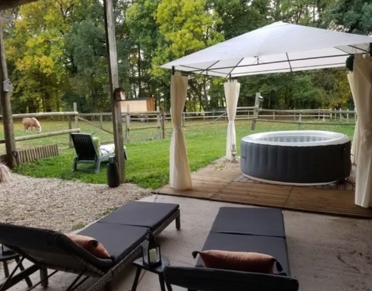 Hébergement AbracadaRoom : La roulotte "Dentelles et enchantements" - Image 9