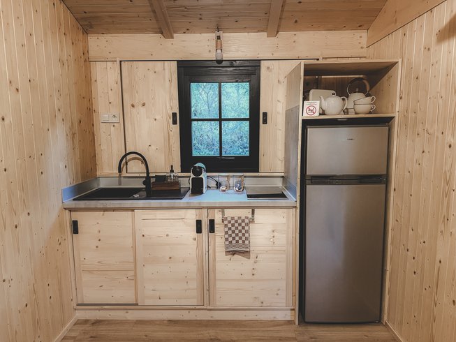 Hébergement AbracadaRoom : Cabane Aiga - Lodge sur pilotis au cœur de la nature, calme & bien-être, réservé aux adultes • linge & ménage inclus • climatisation réversible • cuisine équipée - Image 10