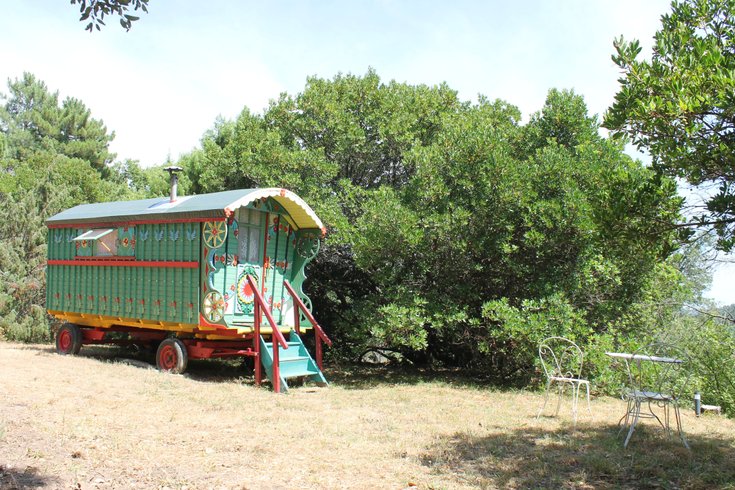 Hébergement AbracadaRoom : La Roulotte Verte - Image 2