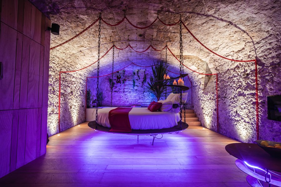 Hébergement AbracadaRoom : Chambre l'Envoûtée - Image 1