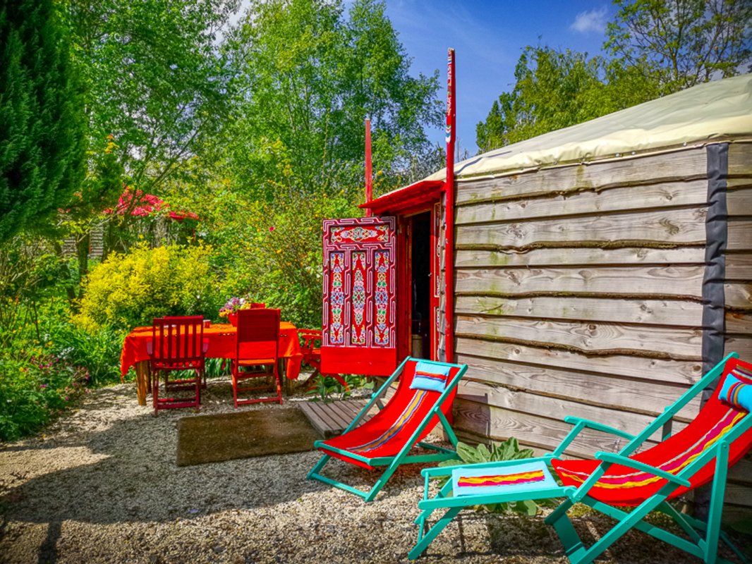 Yourte Rouge à Caumont-Sur-Aure (11)