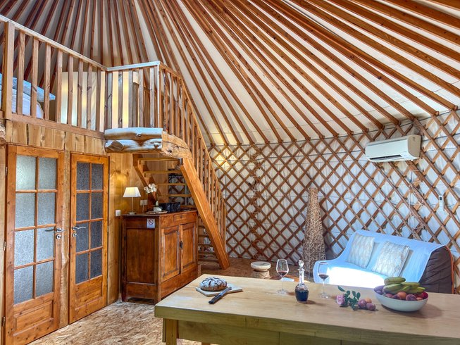 Hébergement AbracadaRoom : La Yourte Contemporaine - Image 4