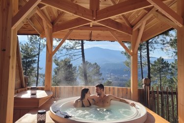 La cabane & spa Cupidon à Les Salelles (2)