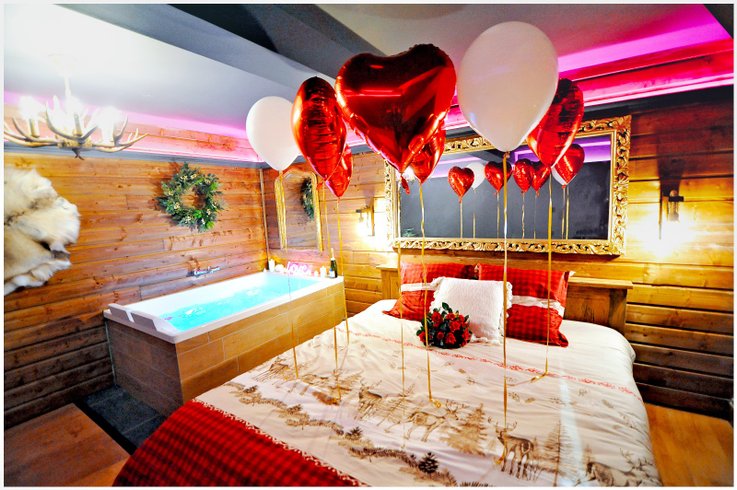 Hébergement AbracadaRoom : Chalet Romantique, SPA XXL, CINÉMA PRIVÉ, 5 min du centre - Image 10