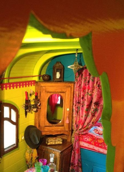 Hébergement AbracadaRoom : La Roulotte de Sandor - Image 8