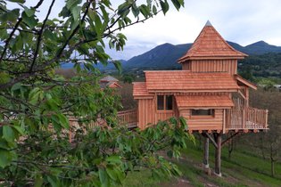 Cabane sur pilotis Drôme