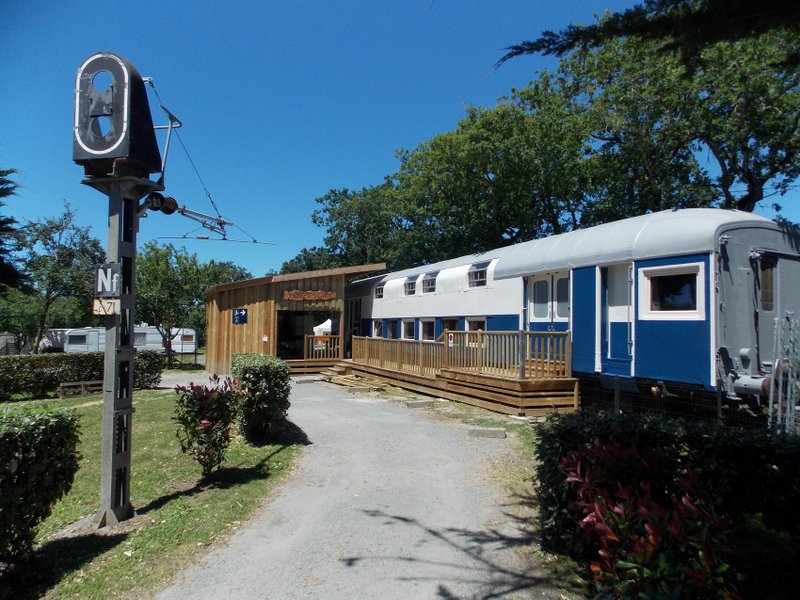 Hébergement AbracadaRoom : Wagon de Train  16 places - Image 1