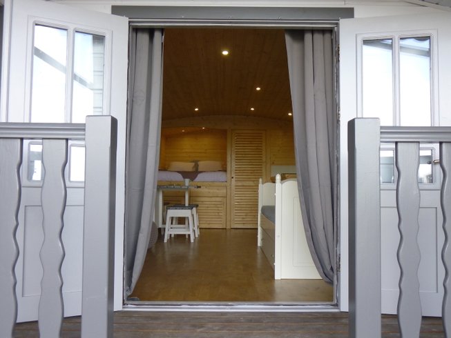 Hébergement AbracadaRoom : Roulotte de Charme - Image 7