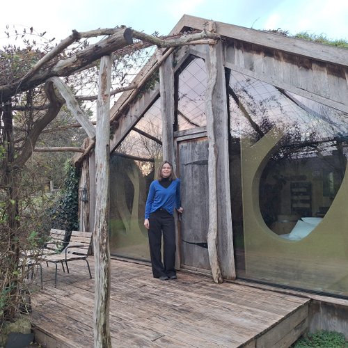 Emilie a repris l'ecolodge La Belle Verte en janvier 2026. Elle poursuit et partage avec ses voyageurs la promotion d'un tourisme durable, respectueux de l'environnement.