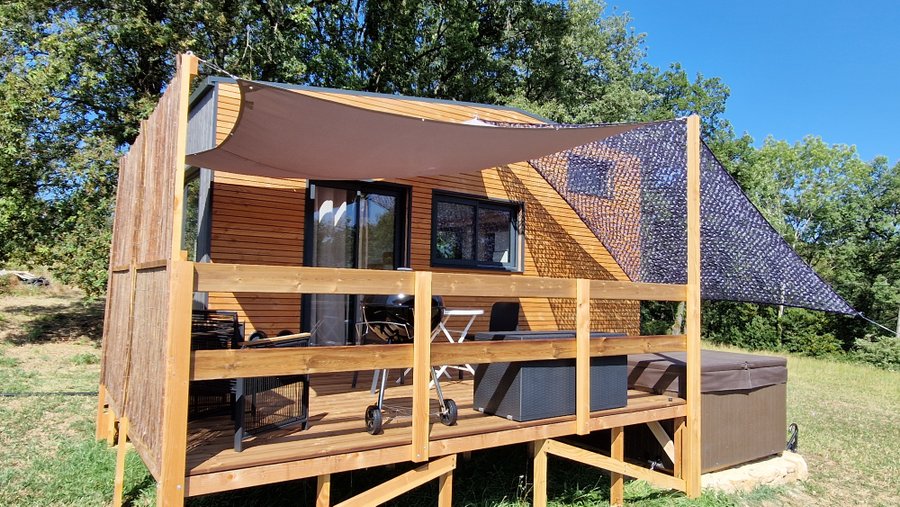 Domaine AbracadaRoom : Les Insolites de Clem - Image 2