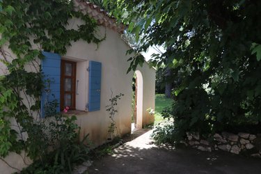 Joli cabanon avec vue sur Sainte Victoire à Fuveau (3)