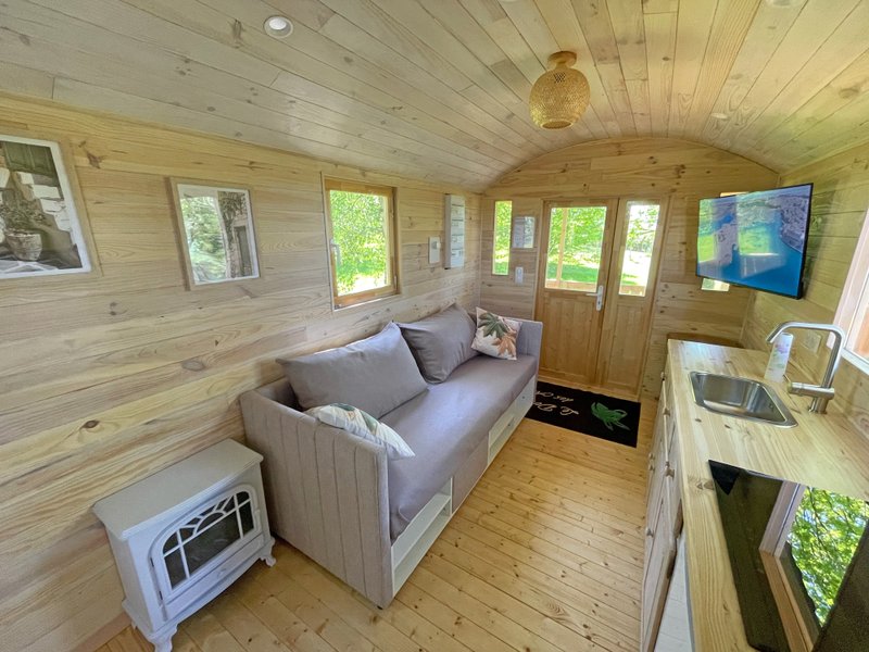 Hébergement AbracadaRoom : La Roulotte de la Clairière - Image 4