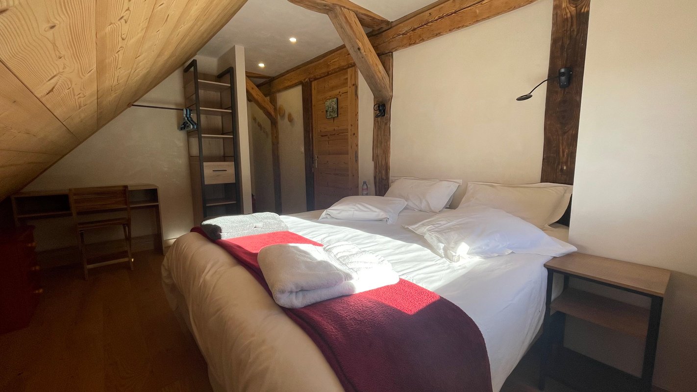 Chambre Serpolet à Taninges (1)