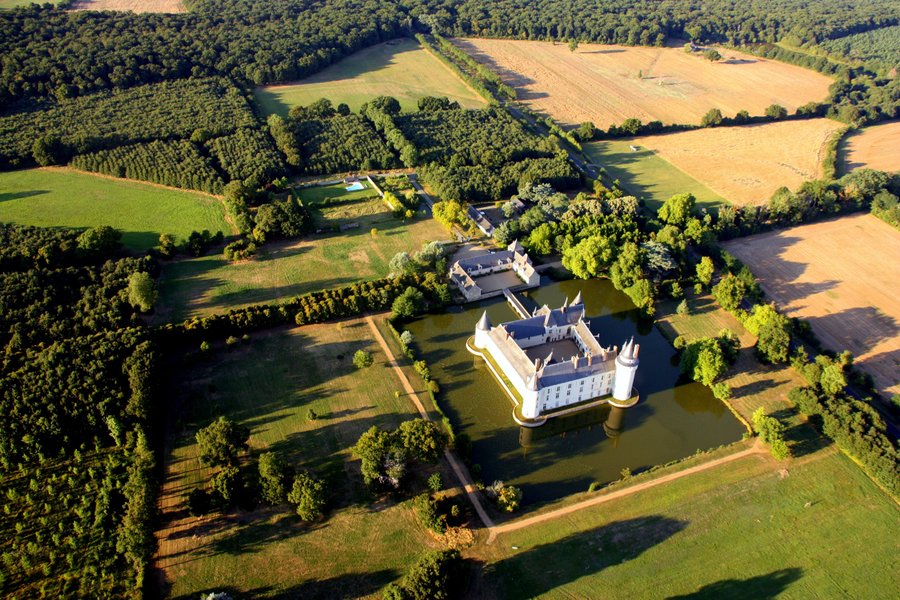 Domaine AbracadaRoom : Château du Plessis-Bourré - Image 6