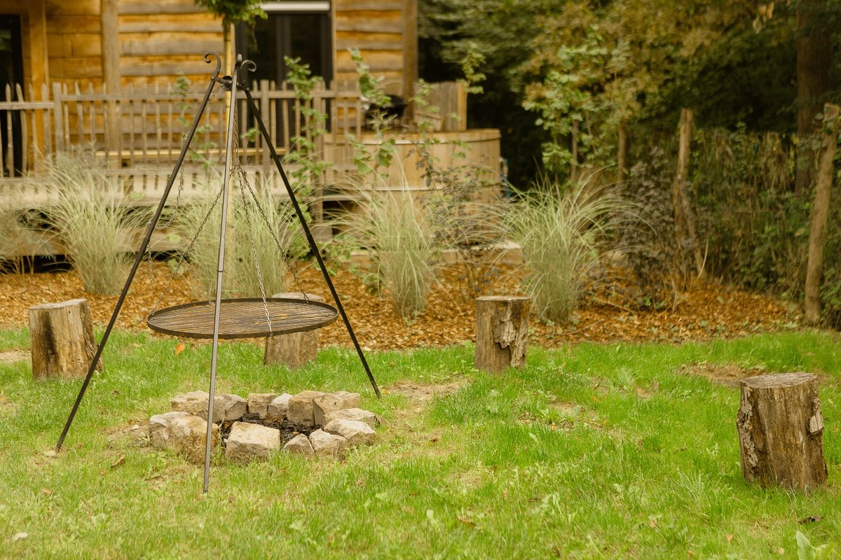 Cabane Spa Le Refuge à St-Léger-Aux-Bois (15)