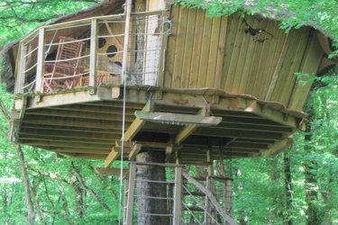 Cabane des Robinsons à Magné (2)