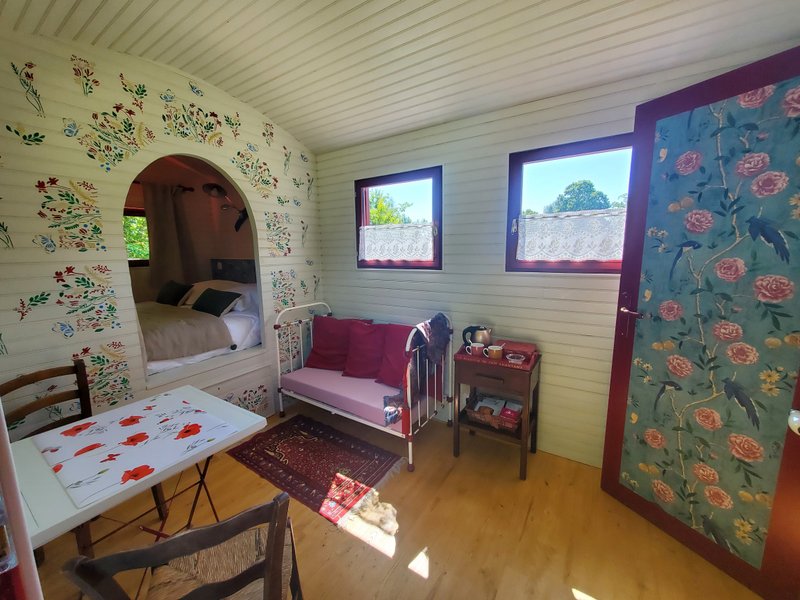 Hébergement AbracadaRoom : La Roulotte du Pech Chantant - Image 3