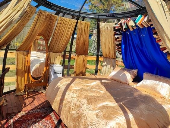 Domaine AbracadaRoom : Nuit de légende en Beaujolais - Image 50