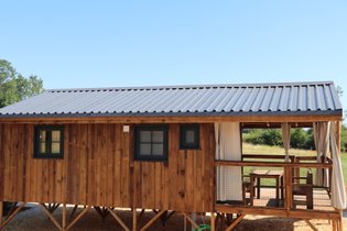 Cabane sur pilotis Lot