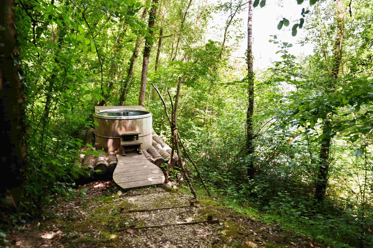 Cabanes Duo Spa au Bord de l'Eau à St-Léger-Aux-Bois (17)