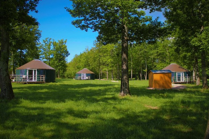 Domaine AbracadaRoom : Yourte Royales - Image 1