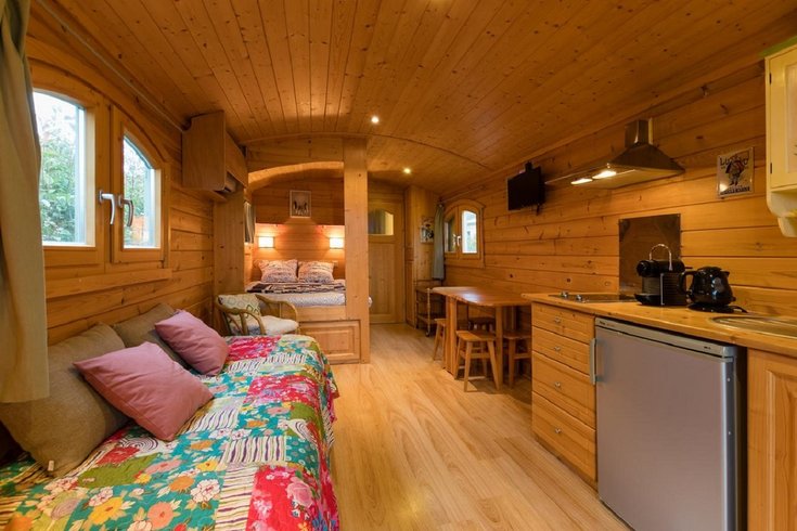 Hébergement AbracadaRoom : Roulotte de la Villa Font Vive : Calme absolu, piscine avec vue ! - Image 5