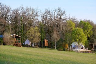 Cabane sur pilotis Lot