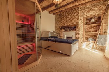Les 3 Clefs de GaYa - Spa de nage, Sauna, lit hydromassant & relaxation immersive - 4pers. à Saint Jean Ligoure (4)