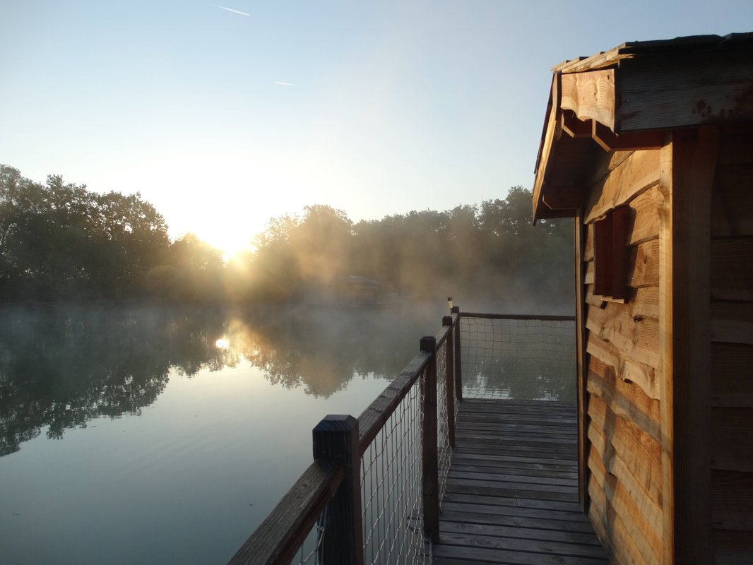 Cabane de la Plage à Douzains (2)