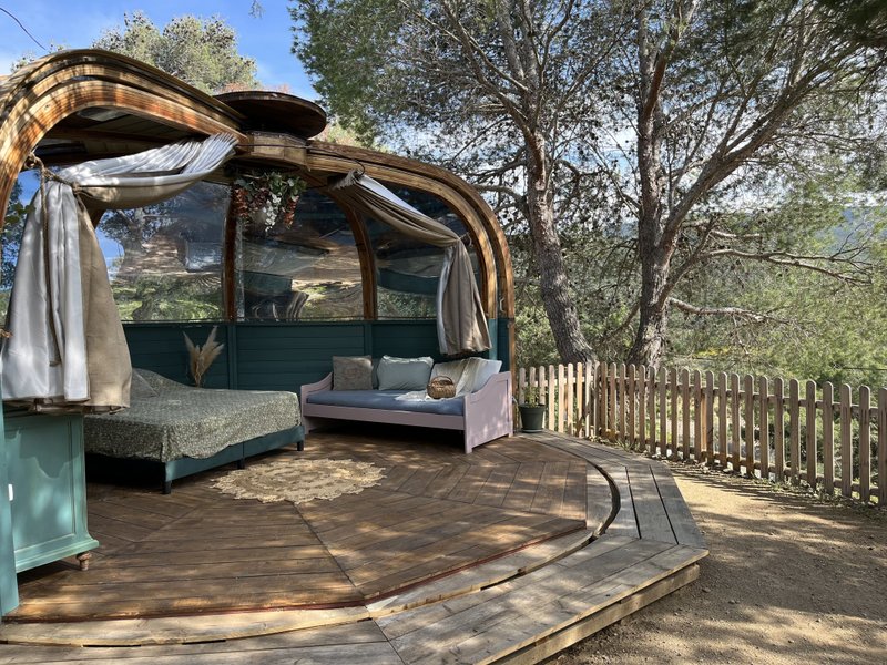 Hébergement AbracadaRoom : La Clochette et sa vue extraordinaire - Image 1