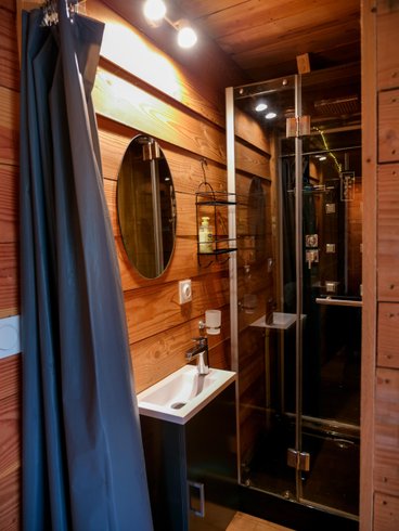 Hébergement AbracadaRoom : Notre Cabane perchée & son lac privé - Image 17