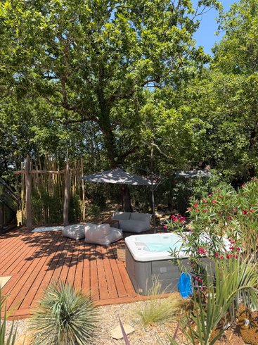 Hébergement AbracadaRoom : Le Zôme de Janès Piscine & Spa privatif en forêt - Image 18