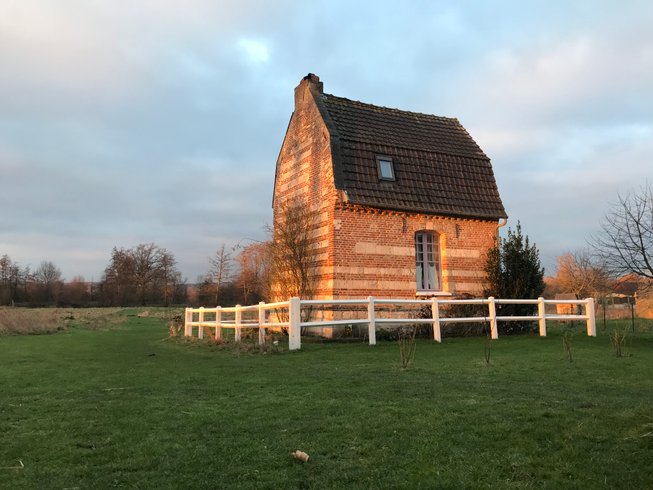 Hébergement AbracadaRoom : La Maisonnette de poupée avec cheminée, Vue Nature & Vélos - Image 4